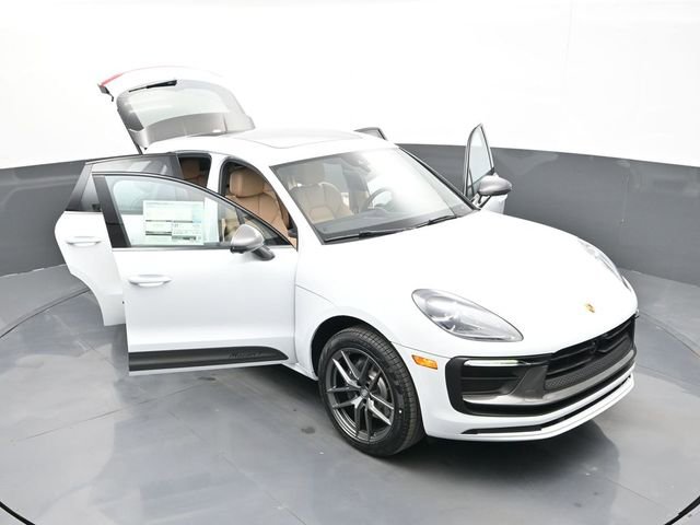 New 2026 Porsche Macan Turbo image 33