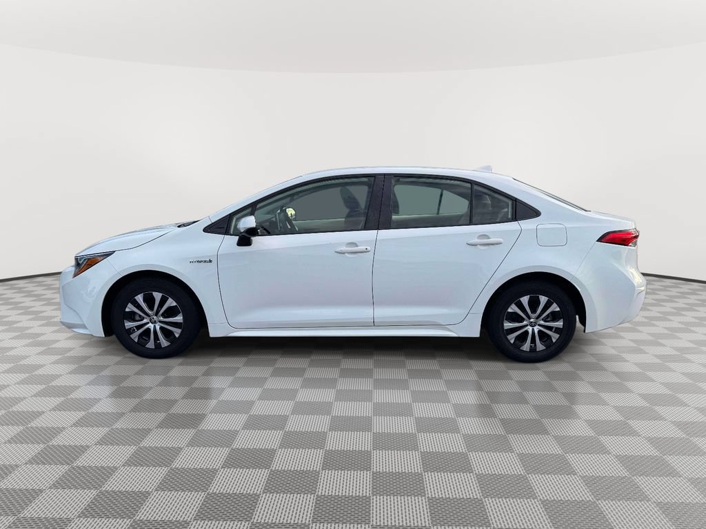 Used 2021 Toyota Corolla LE FWD image 4