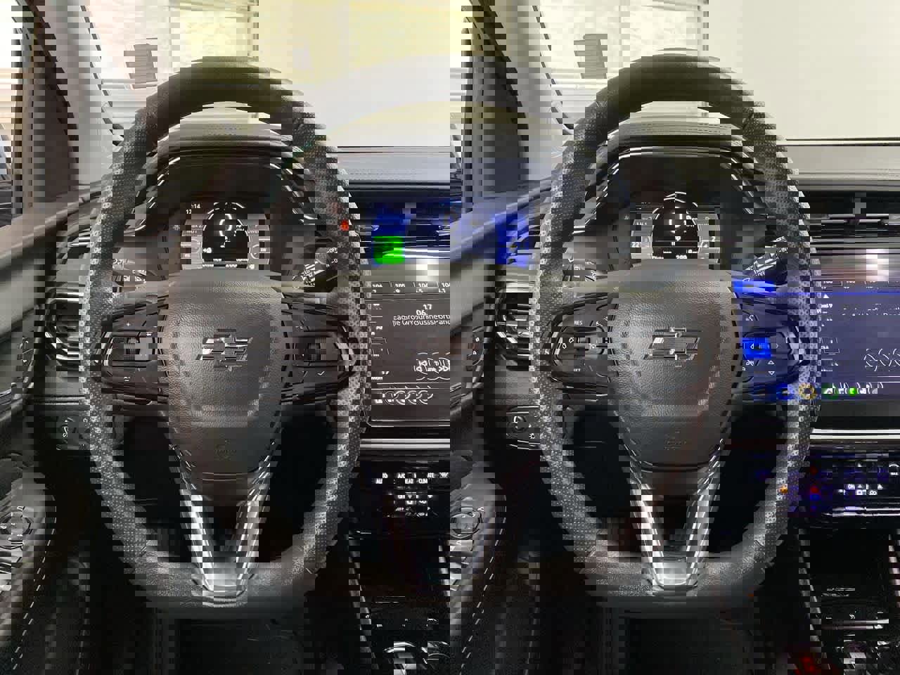 Used 2023 Chevrolet Bolt EUV LT image 20