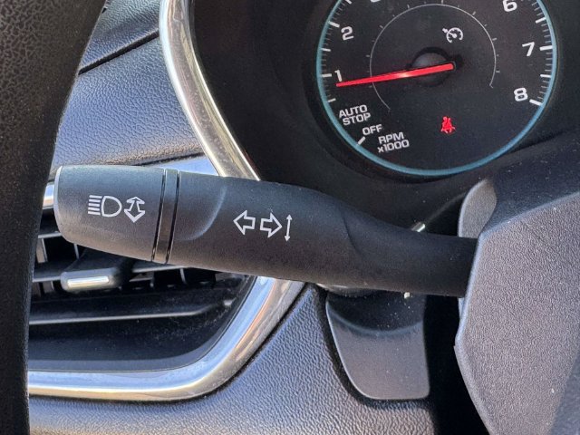 Used 2018 Chevrolet Equinox LT FWD image 28