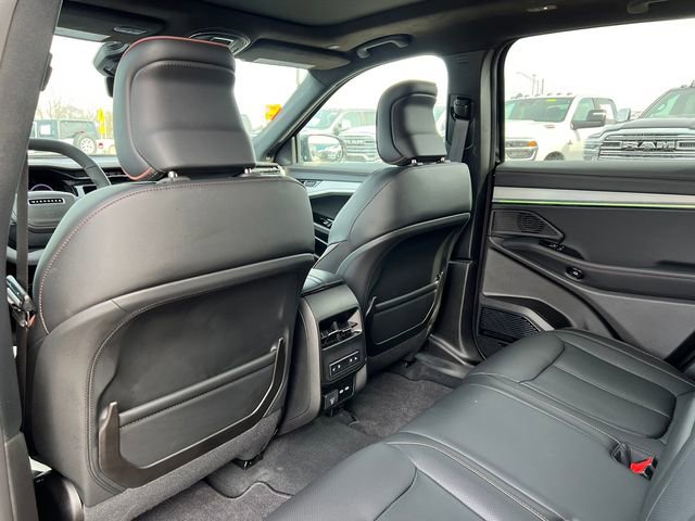 Used 2025 Jeep Wagoneer S Launch Edition image 39