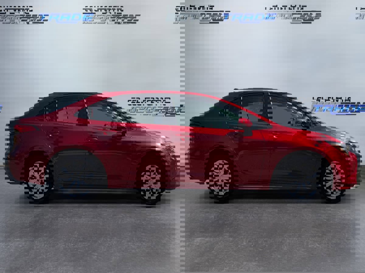 Used 2021 Toyota Corolla LE image 4