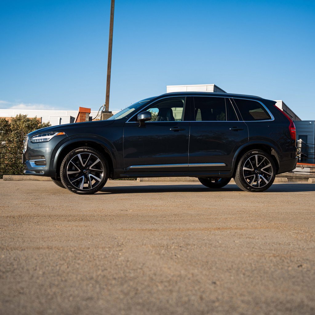 Certified 2023 Volvo XC90 B6 Plus w/ Protection Package image 3