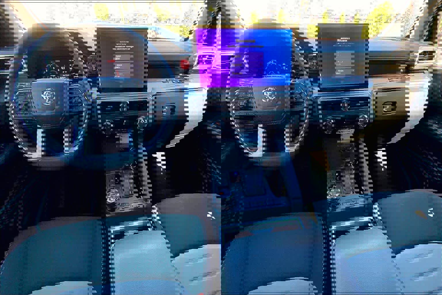 Used 2025 Toyota Tacoma TRD Off-Road image 14