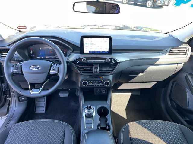 Used 2024 Ford Escape Active w/ Cold Weather Package FWD image 12