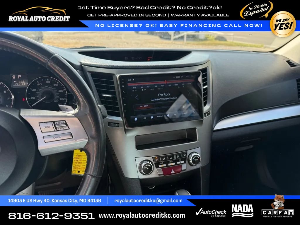 Used 2010 Subaru Outback 2.5i Premium AWD/4WD image 12