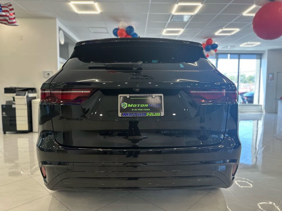Used 2022 Jaguar F-PACE S image 11