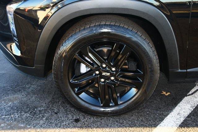 Used 2025 Chevrolet Trax ACTIV w/ Driver Confidence Package image 3