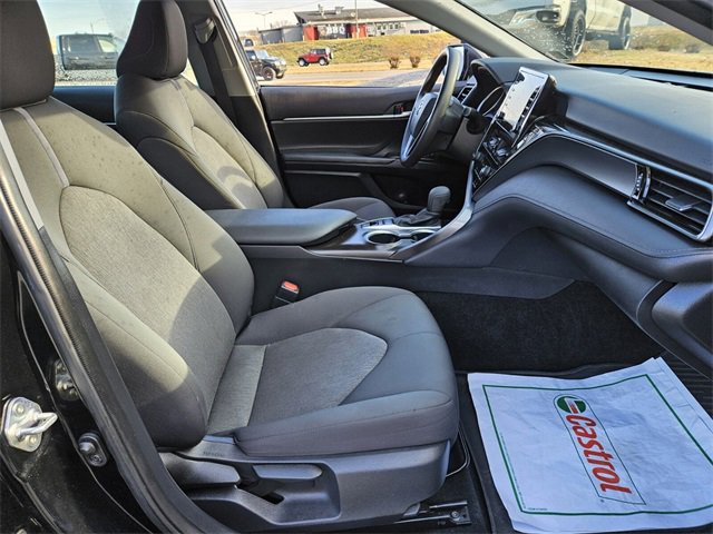 Used 2022 Toyota Camry LE image 16