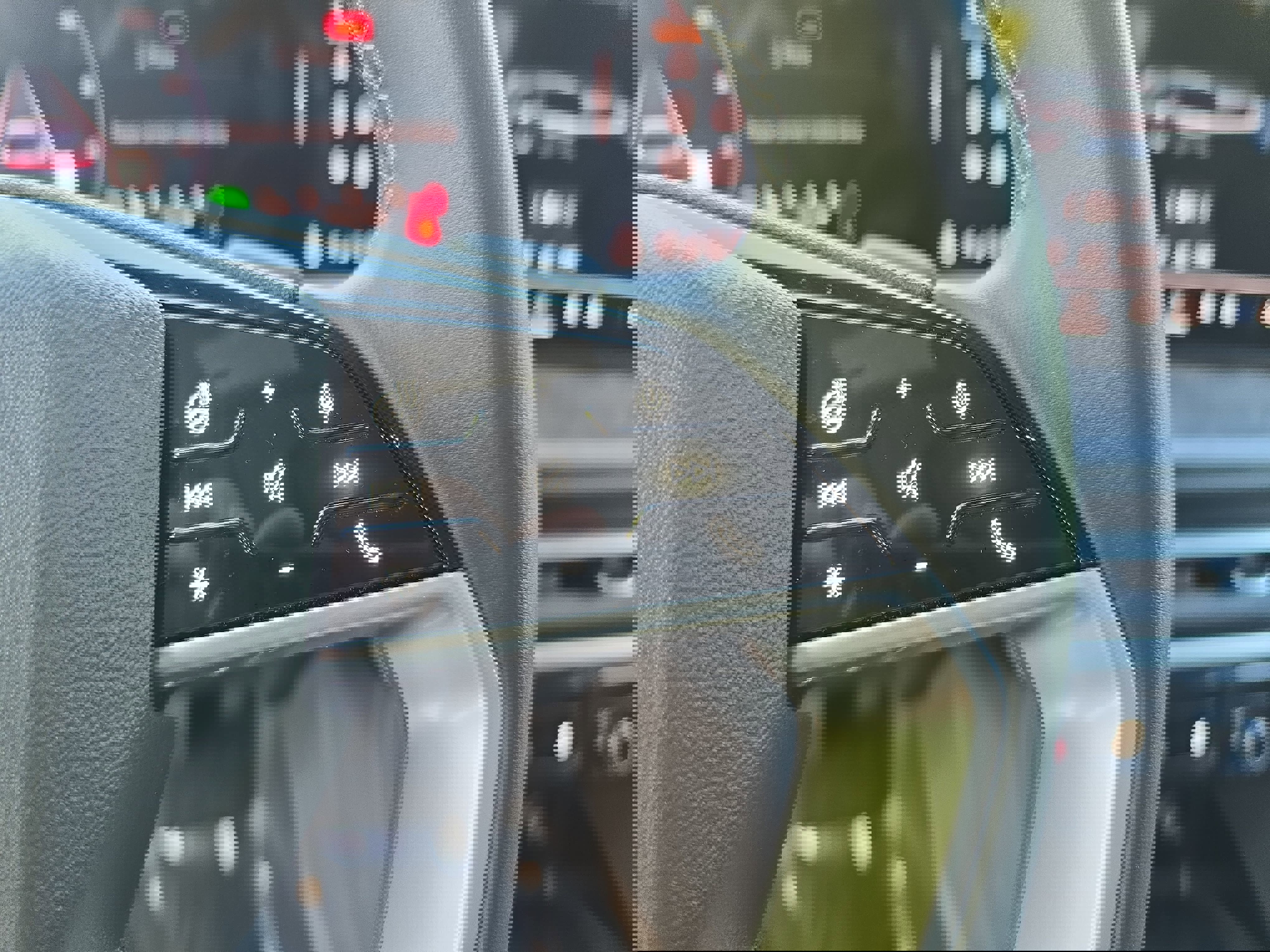 Used 2025 Audi Q5 Premium Plus w/ Premium Plus image 18