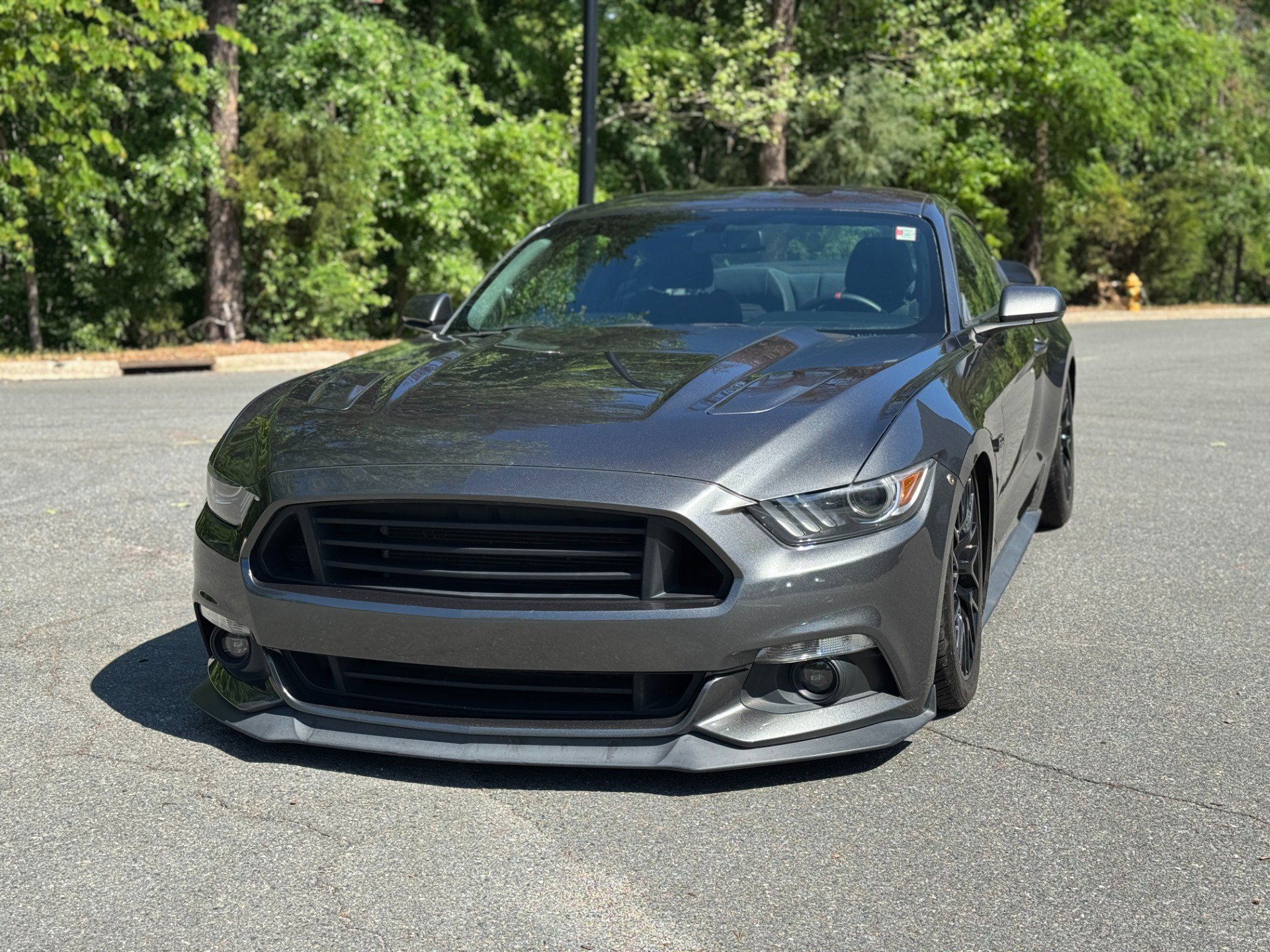 Used 2017 Ford Mustang GT w/ GT Performance Package RWD image 3