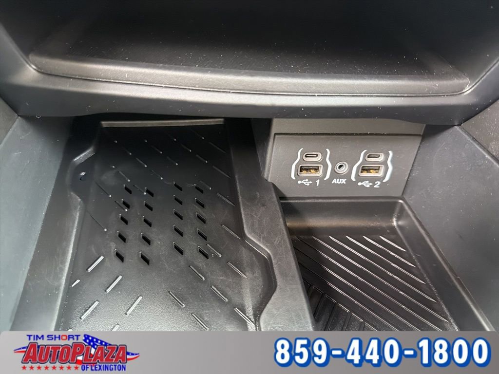 Used 2025 Chrysler Pacifica Limited image 20