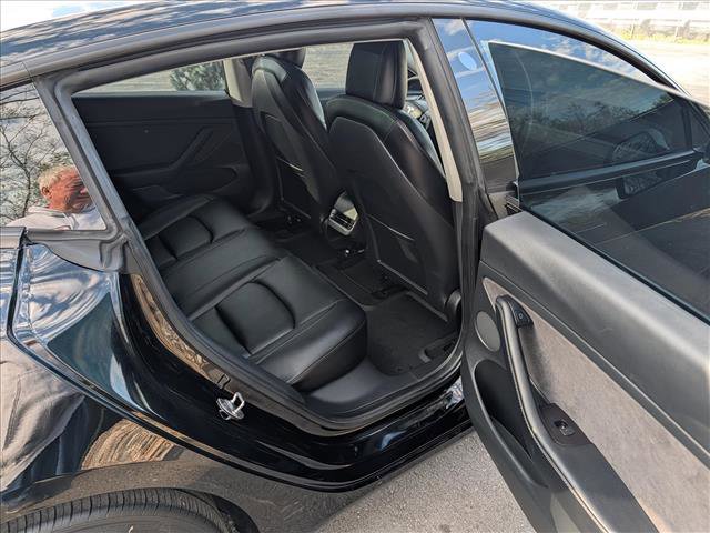 Used 2022 Tesla Model 3 Performance image 14