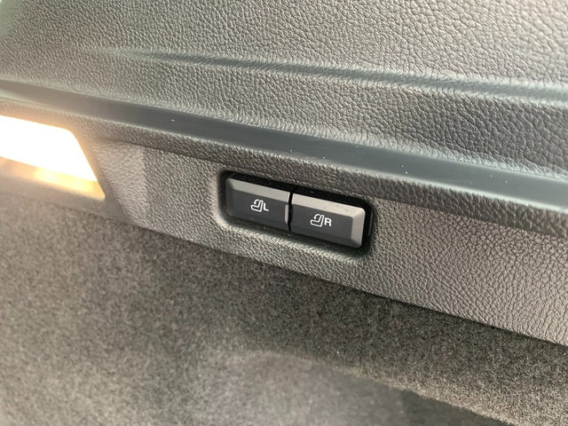 Used 2022 Lincoln Corsair AWD w/ Premium Package image 6
