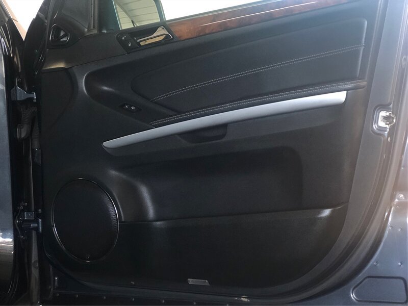 Used 2011 Mercedes-Benz GL 450 4MATIC image 18