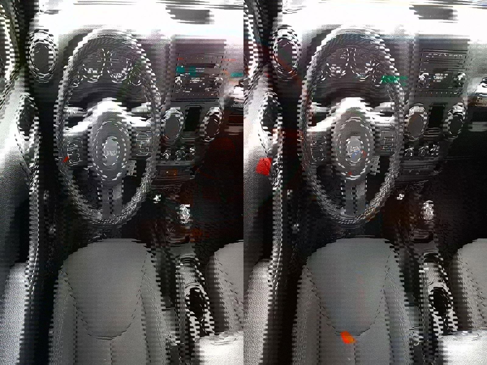 Used 2017 Jeep Wrangler Unlimited Sport w/ Connectivity Group image 12