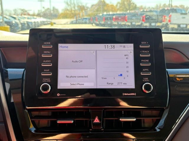 Used 2024 Toyota Camry SE image 14