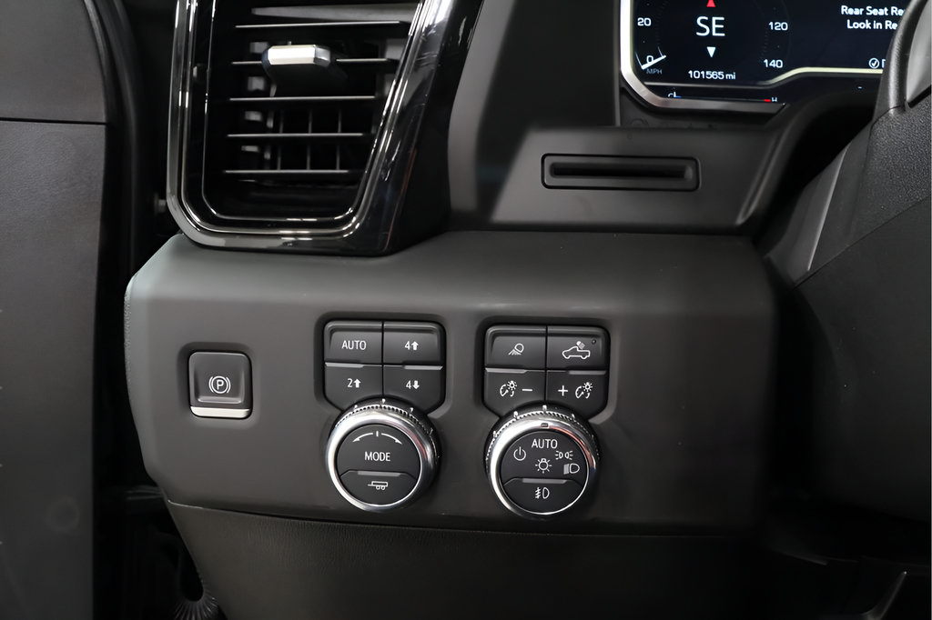 Used 2024 GMC Sierra 2500 AT4 w/ AT4 Preferred Package AWD/4WD image 19