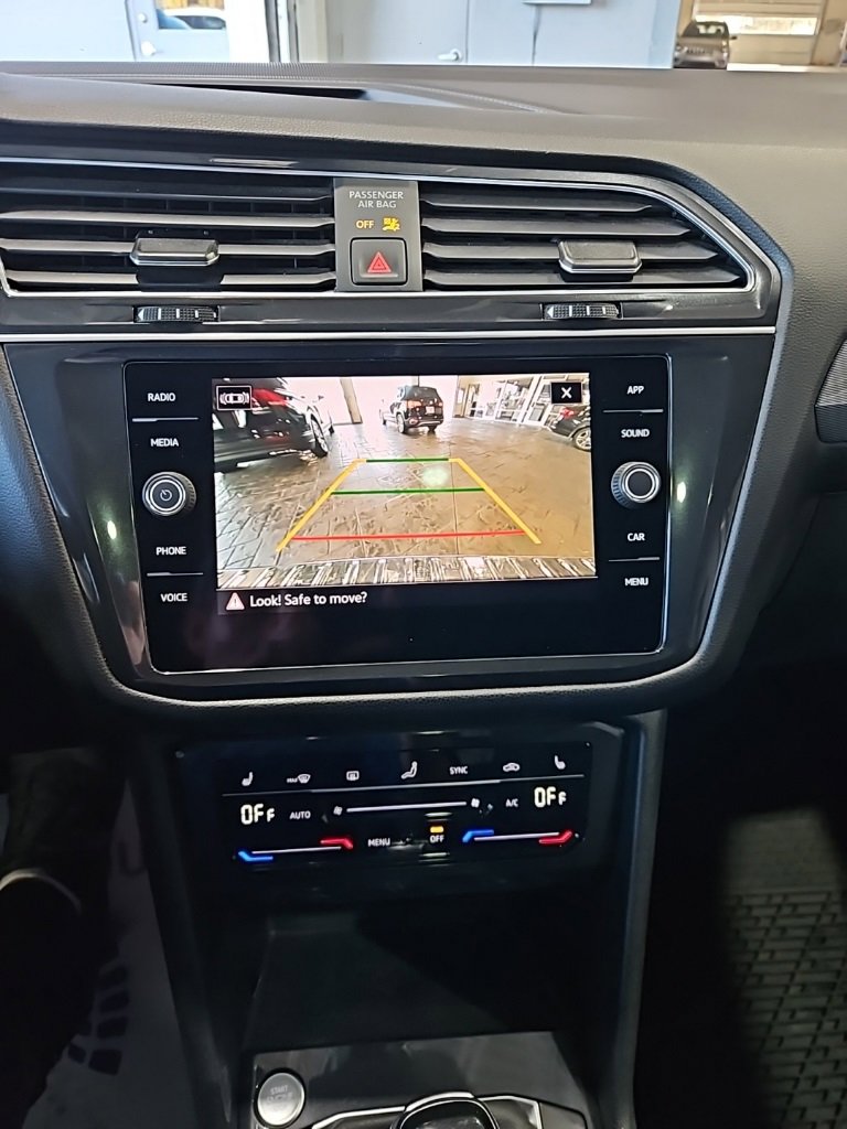 Used 2022 Volkswagen Tiguan SE image 31