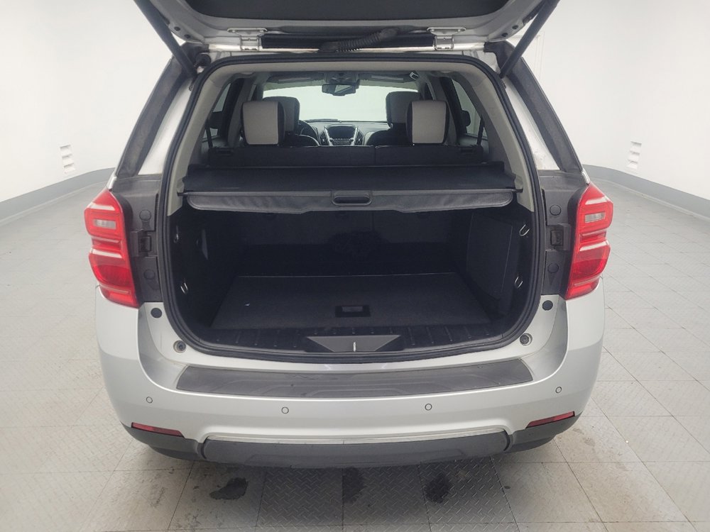 Used 2017 Chevrolet Equinox Premier w/ Enhanced Convenience Package FWD image 29