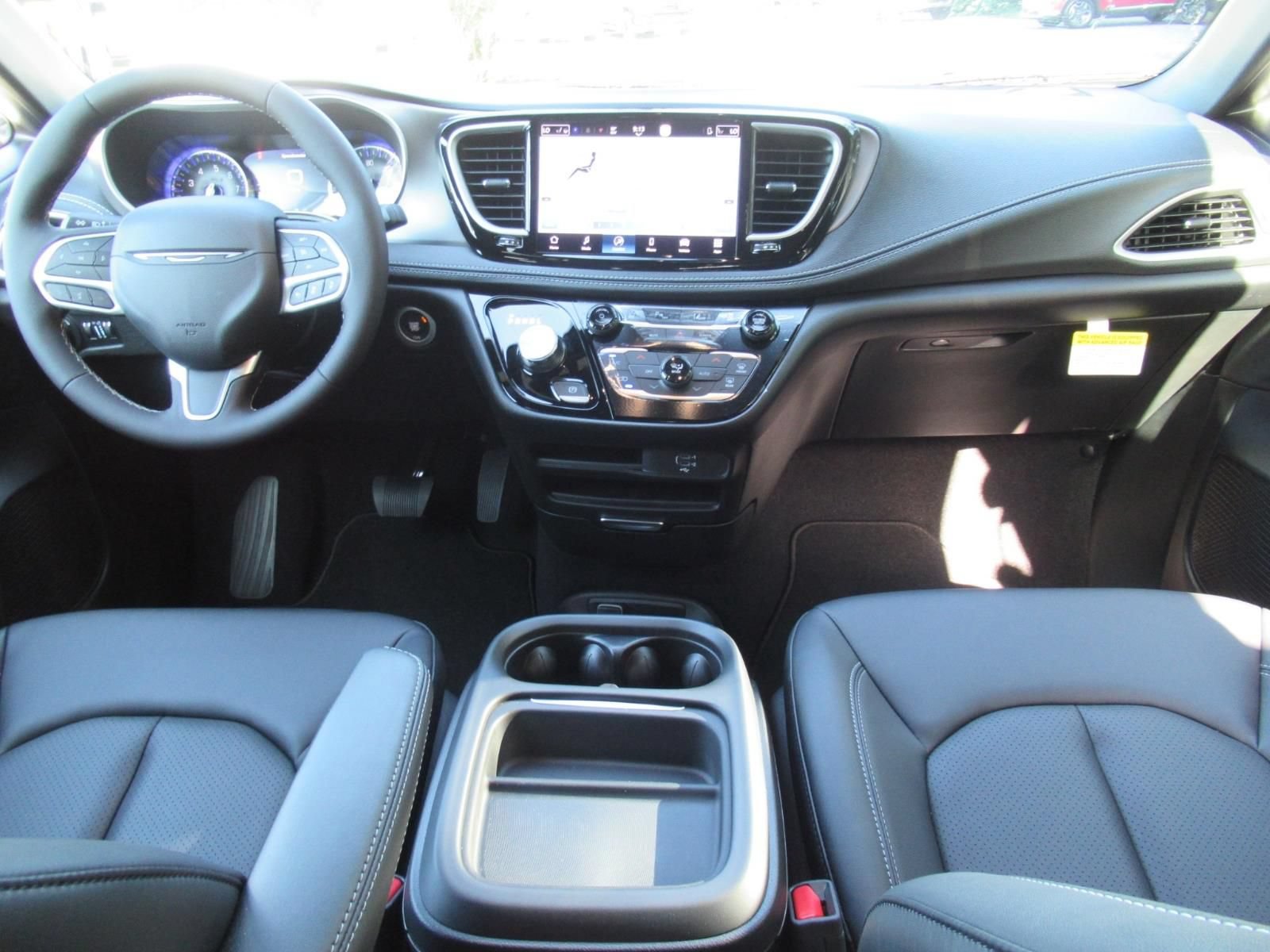 New 2027 Chrysler Pacifica Select FWD image 12