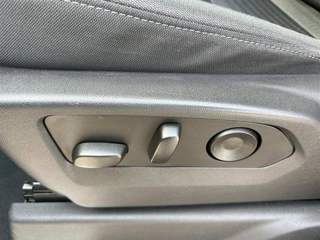 Used 2025 Chevrolet Silverado 1500 LT image 25