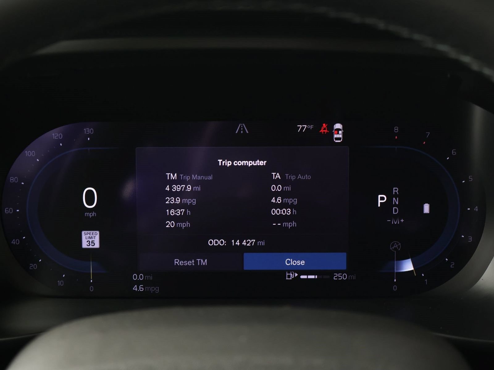 Used 2023 Volvo XC40 B5 Plus w/ Protection Package Premier AWD/4WD image 12