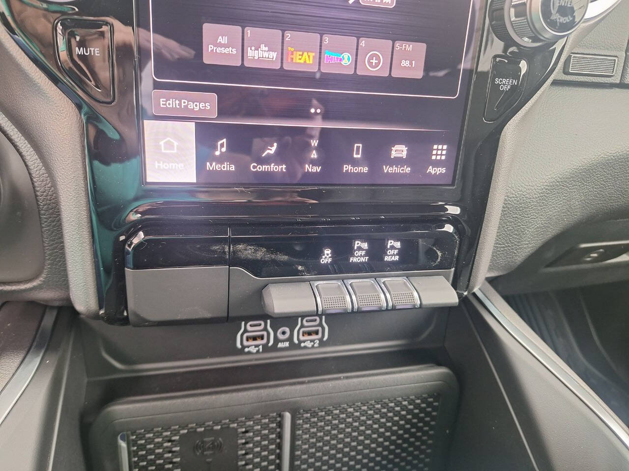 New 2026 RAM 1500 Big Horn AWD/4WD image 16