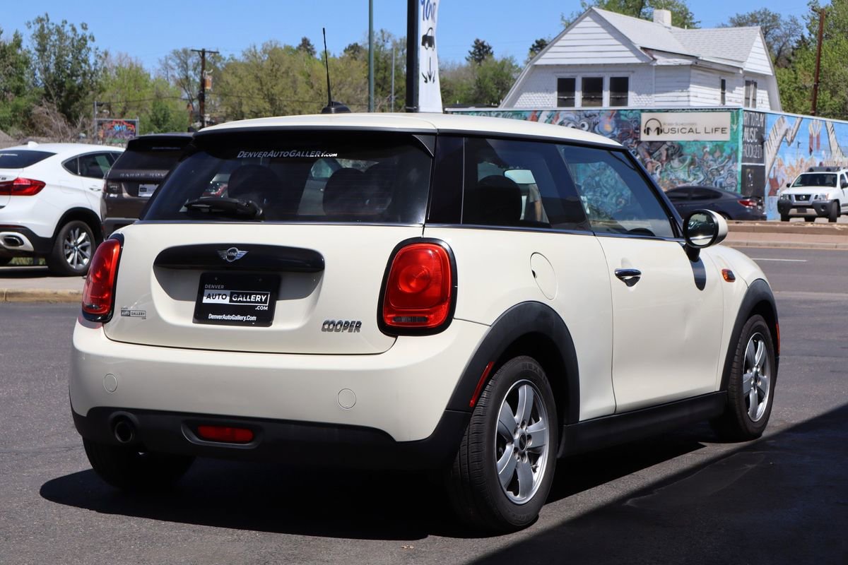 Used 2017 MINI Cooper 2-Door Hardtop FWD image 5