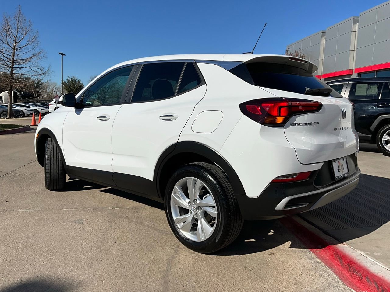 Used 2025 Buick Encore GX Preferred image 8