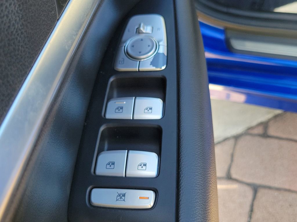Used 2020 Genesis G70 2.0T RWD image 19