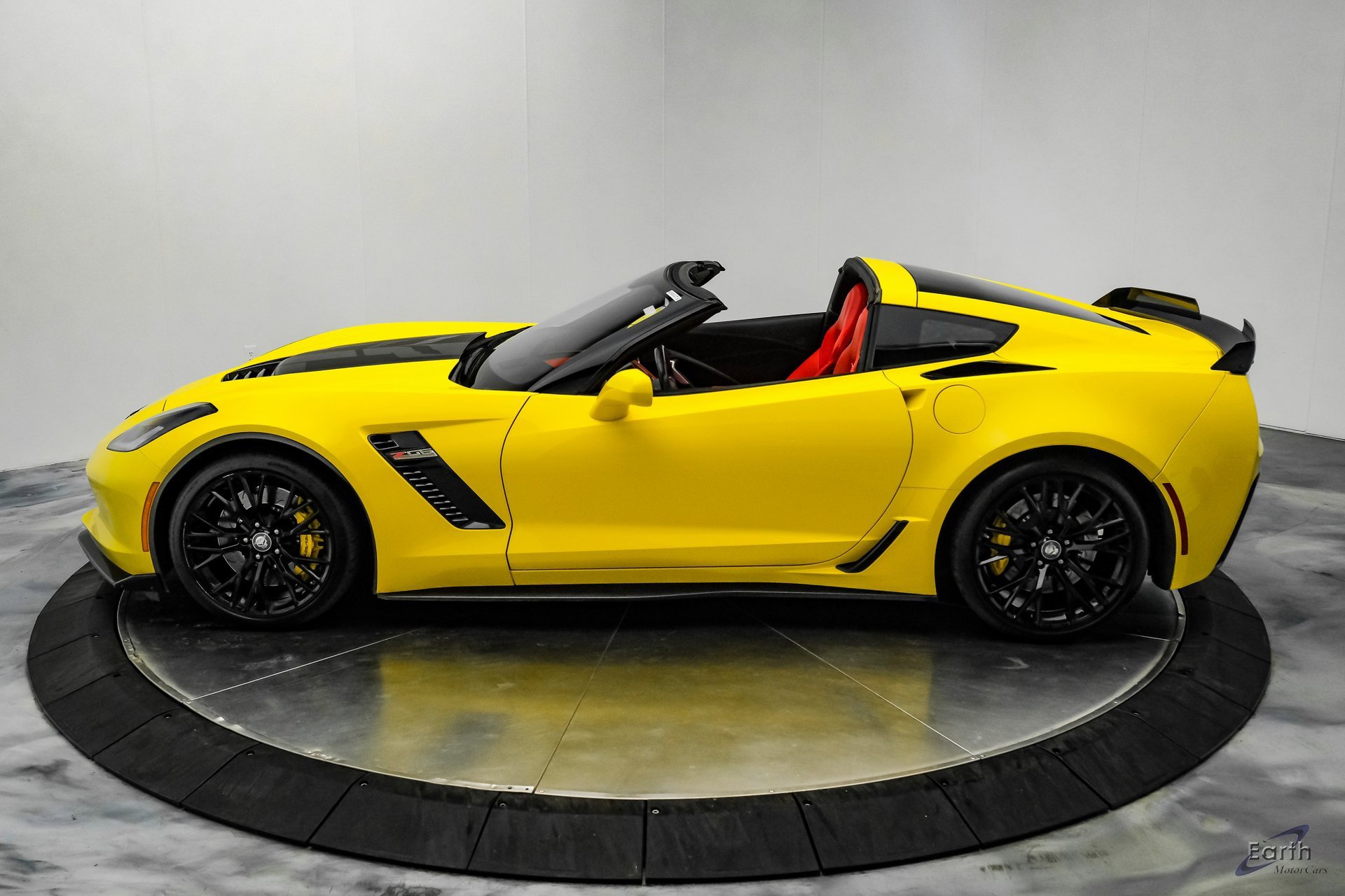 Used 2018 Chevrolet Corvette Z06 image 7