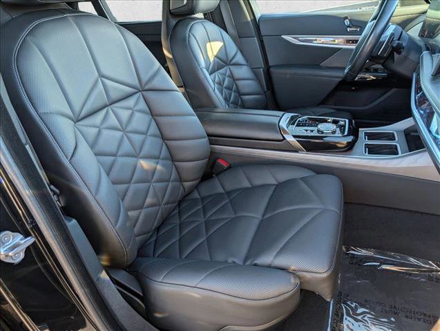 Used 2023 BMW 740i w/ Parking Assistance Package image 23