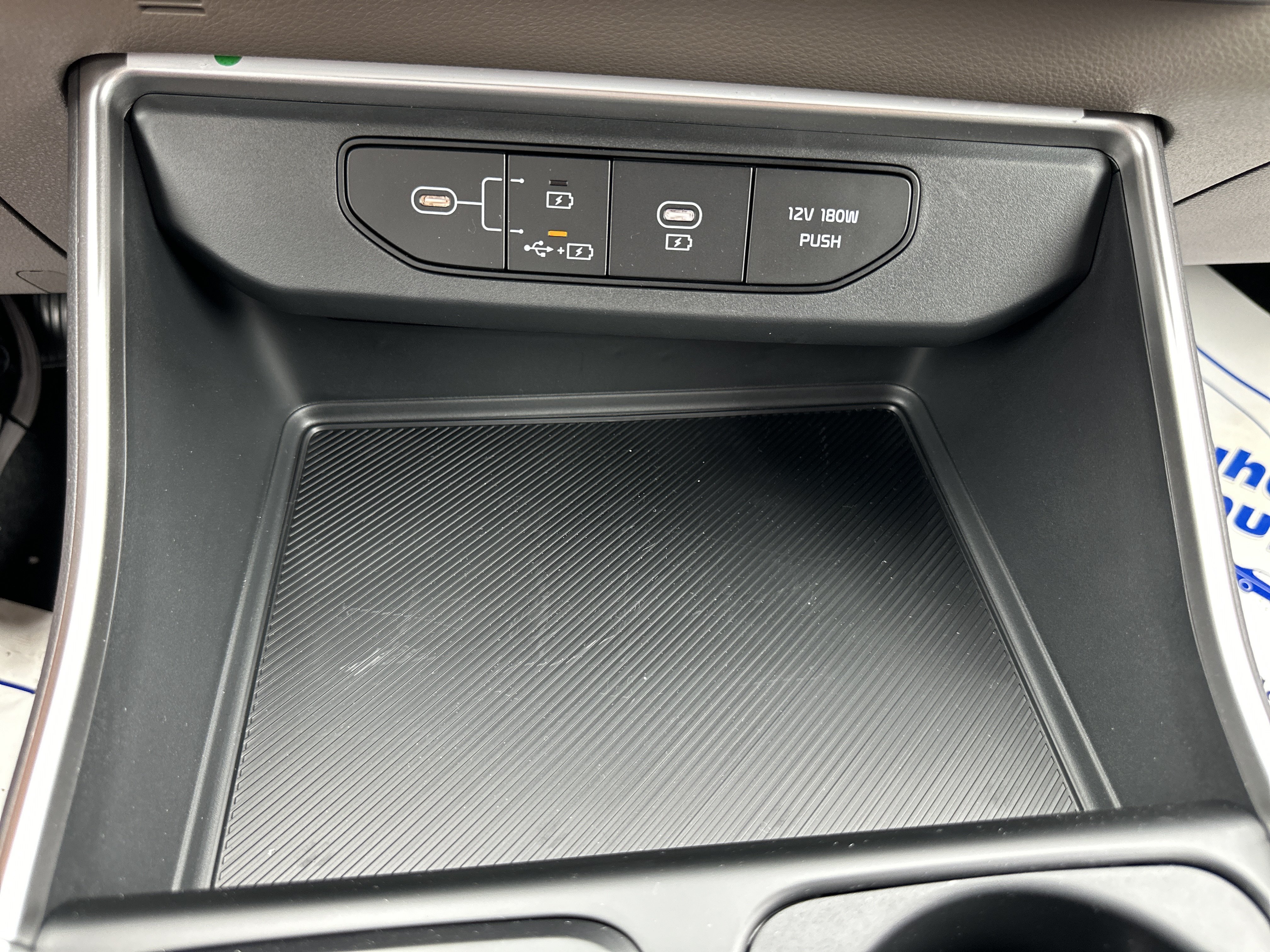 New 2026 Kia Carnival LX FWD image 12