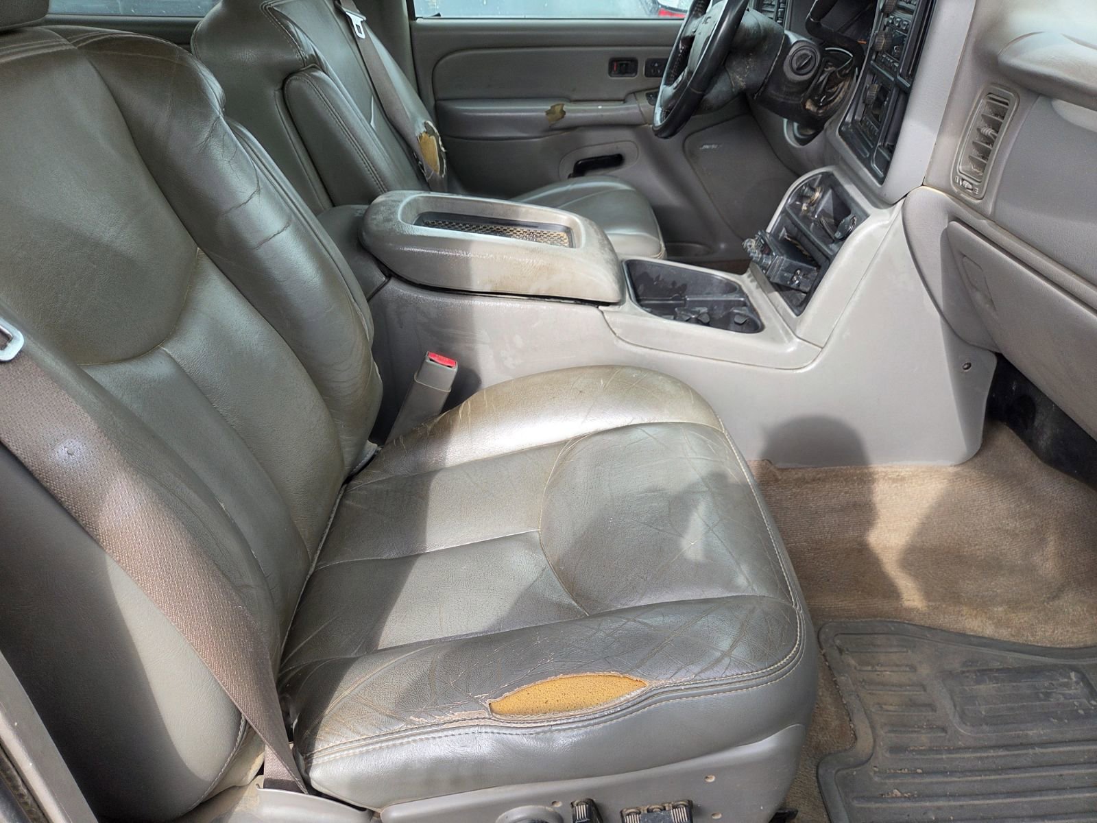 Used 2005 GMC Sierra 2500 SLT w/ Heavy-Duty Power Package image 13