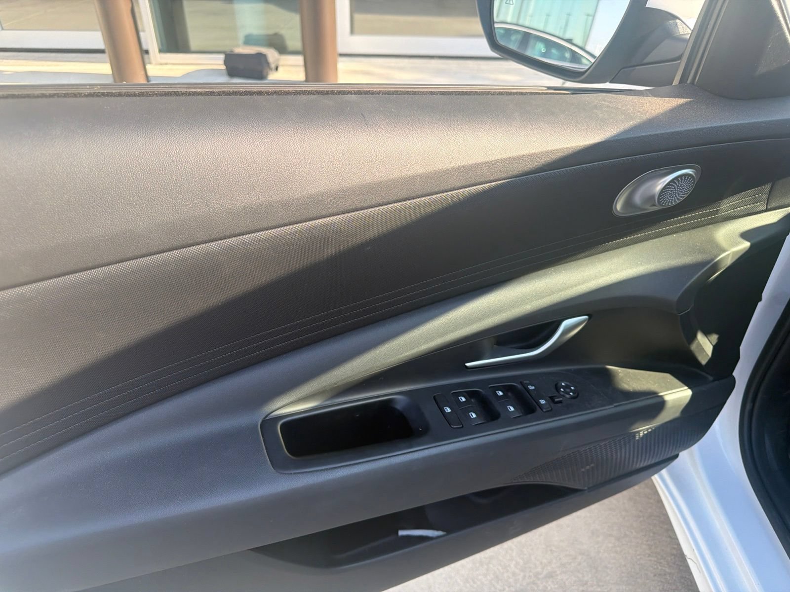 Certified 2025 Hyundai Elantra SE FWD image 15