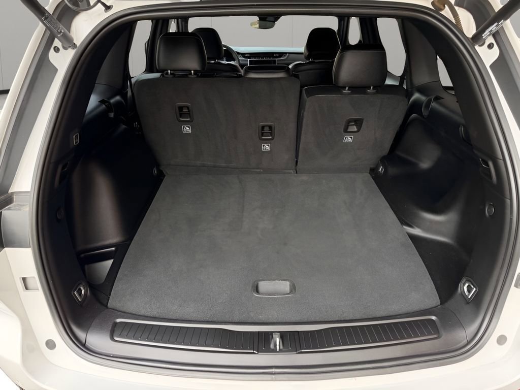 Used 2024 Jeep Grand Cherokee Altitude image 19