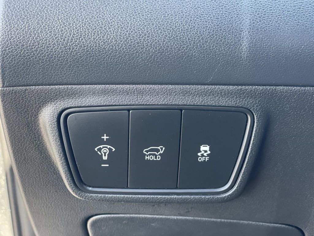 Certified 2023 Hyundai Tucson Limited FWD image 17