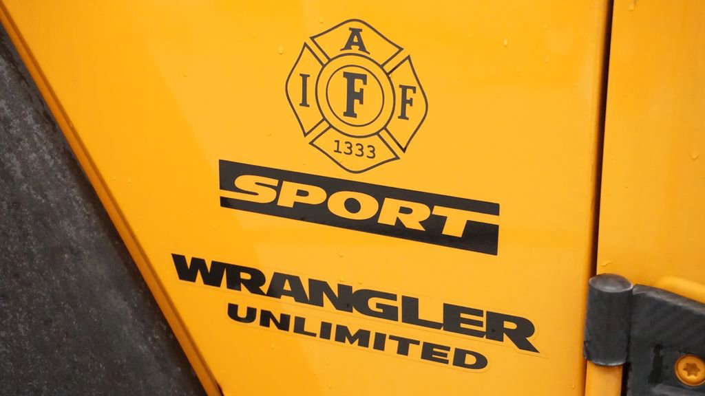 Used 2012 Jeep Wrangler Unlimited Sport image 16