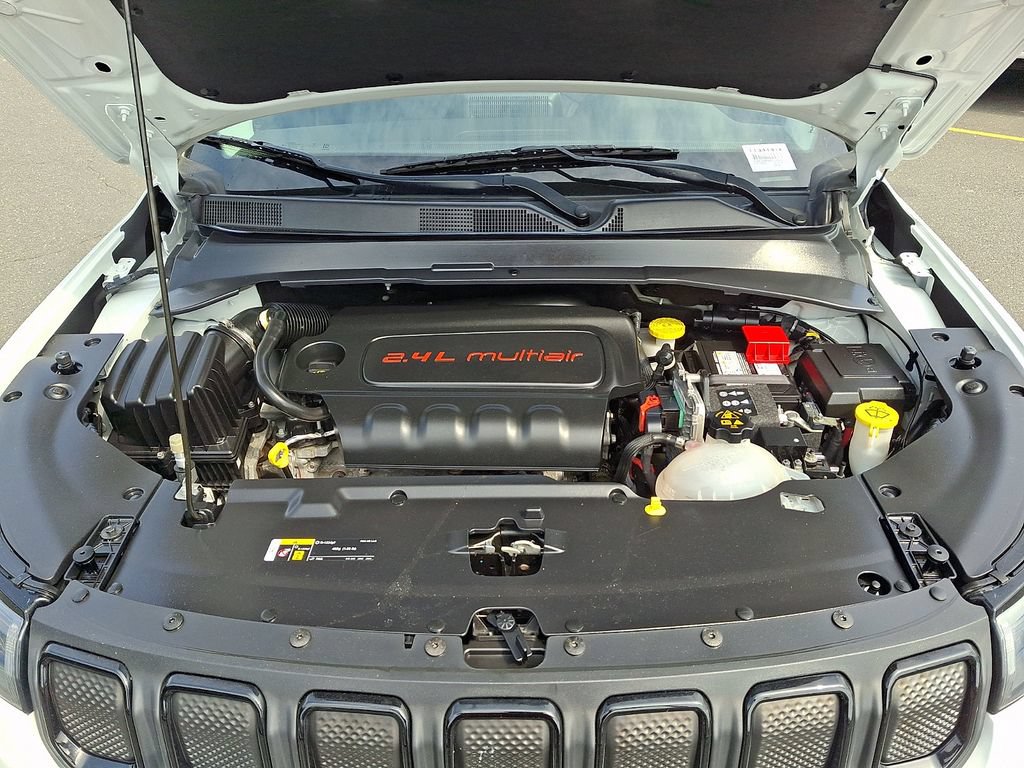 Used 2022 Jeep Compass Latitude w/ Convenience Group AWD/4WD image 28