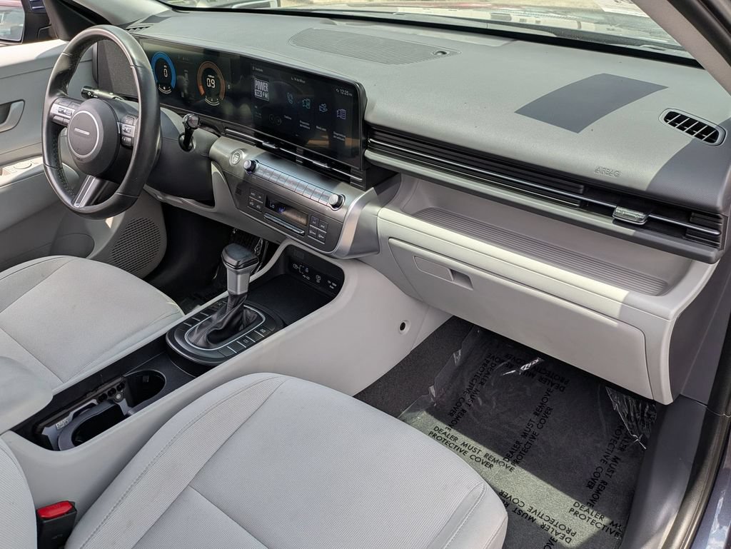 Used 2025 Hyundai Kona SEL FWD image 55