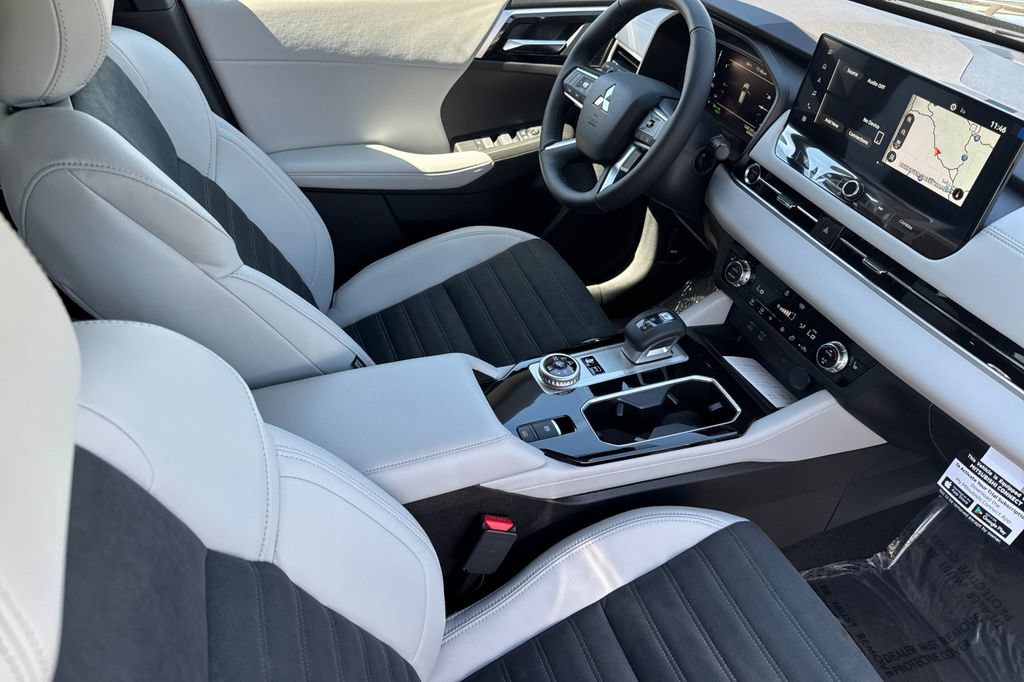 New 2026 Mitsubishi Outlander SE AWD/4WD image 16