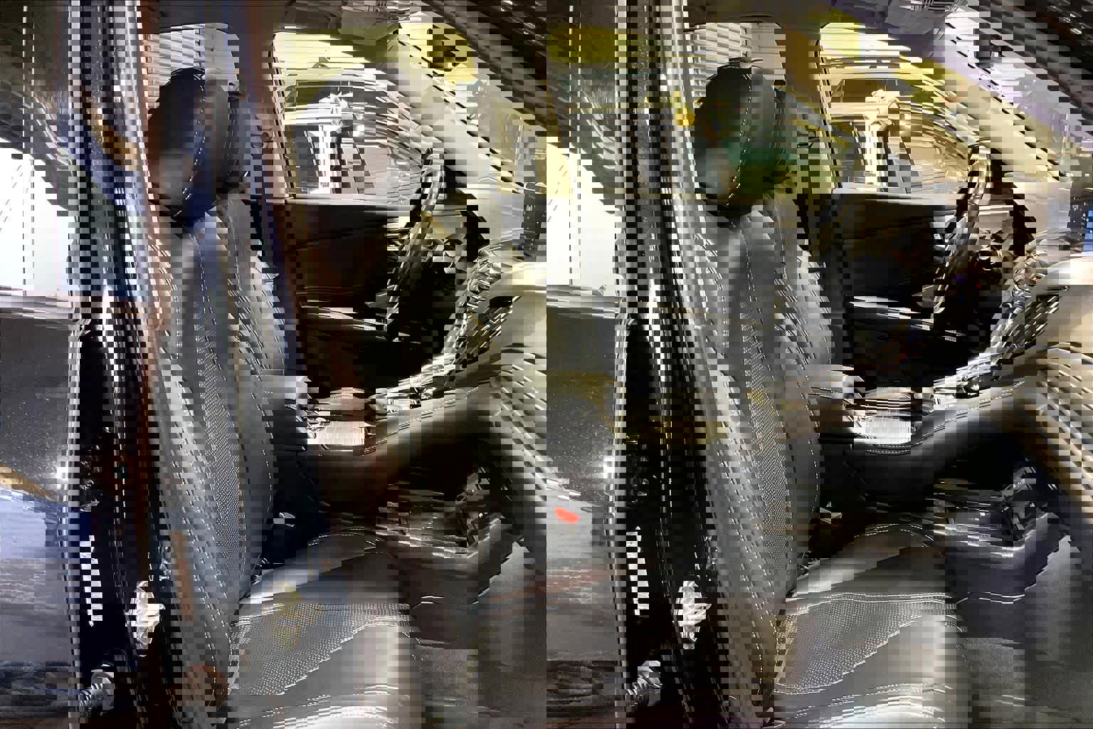 Used 2024 Acura RDX SH-AWD w/ Technology Package image 10