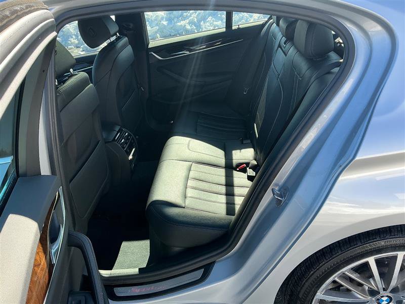 Used 2017 BMW 540i xDrive image 25
