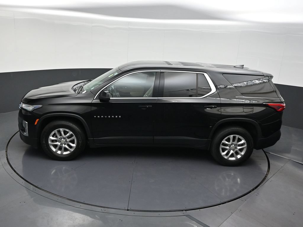Used 2022 Chevrolet Traverse LS FWD image 14