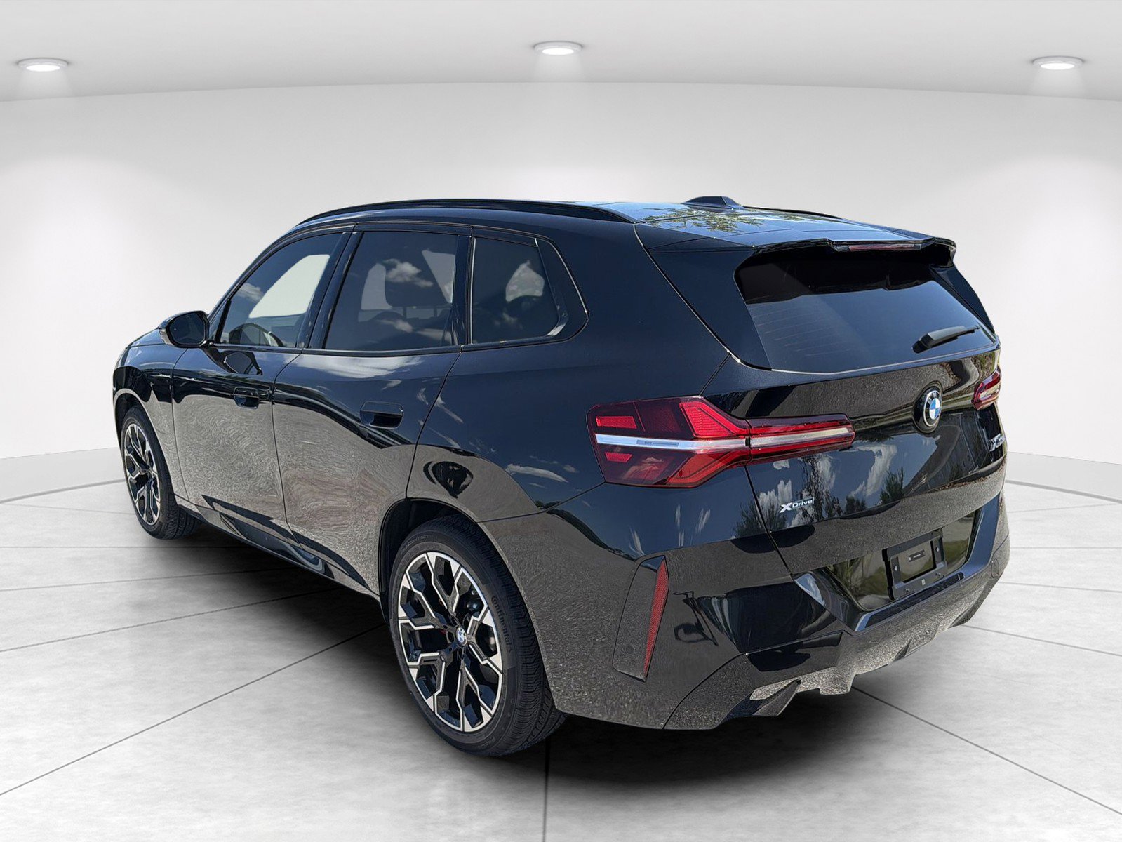 New 2025 BMW X3 xDrive30i w/ Premium Package AWD/4WD image 6