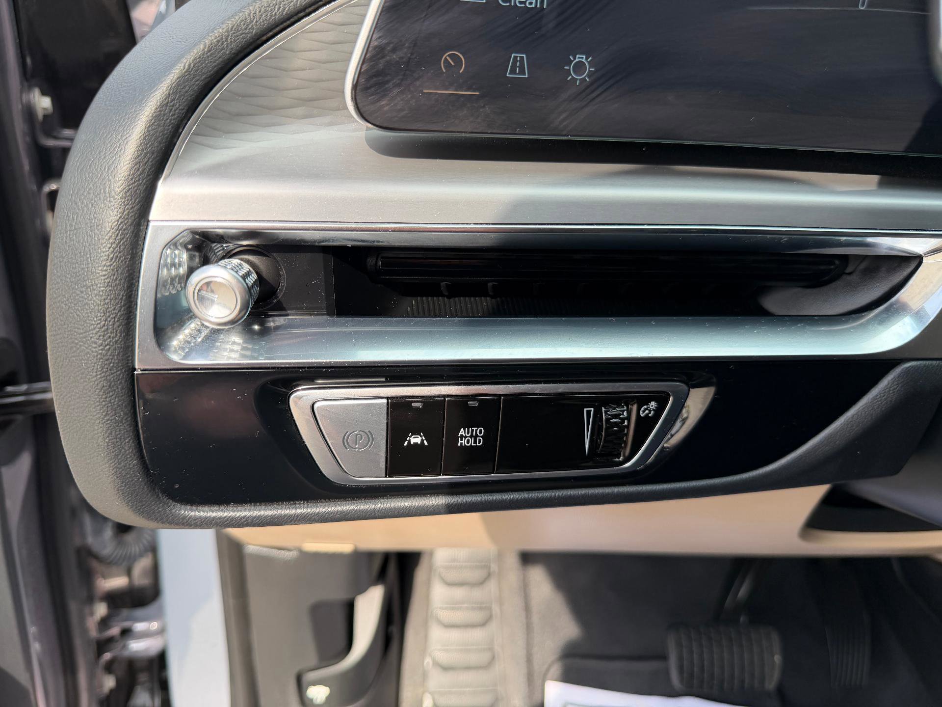 Certified 2024 Cadillac Lyriq Luxury w/ Nappa Leather Package image 30