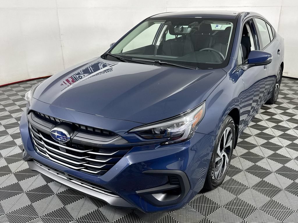 Used 2025 Subaru Legacy Premium AWD/4WD image 3