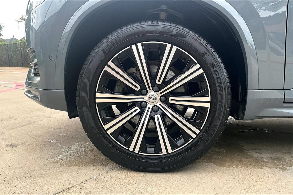 Certified 2023 Volvo XC90 B6 Plus w/ Protection Package Premier AWD/4WD image 11