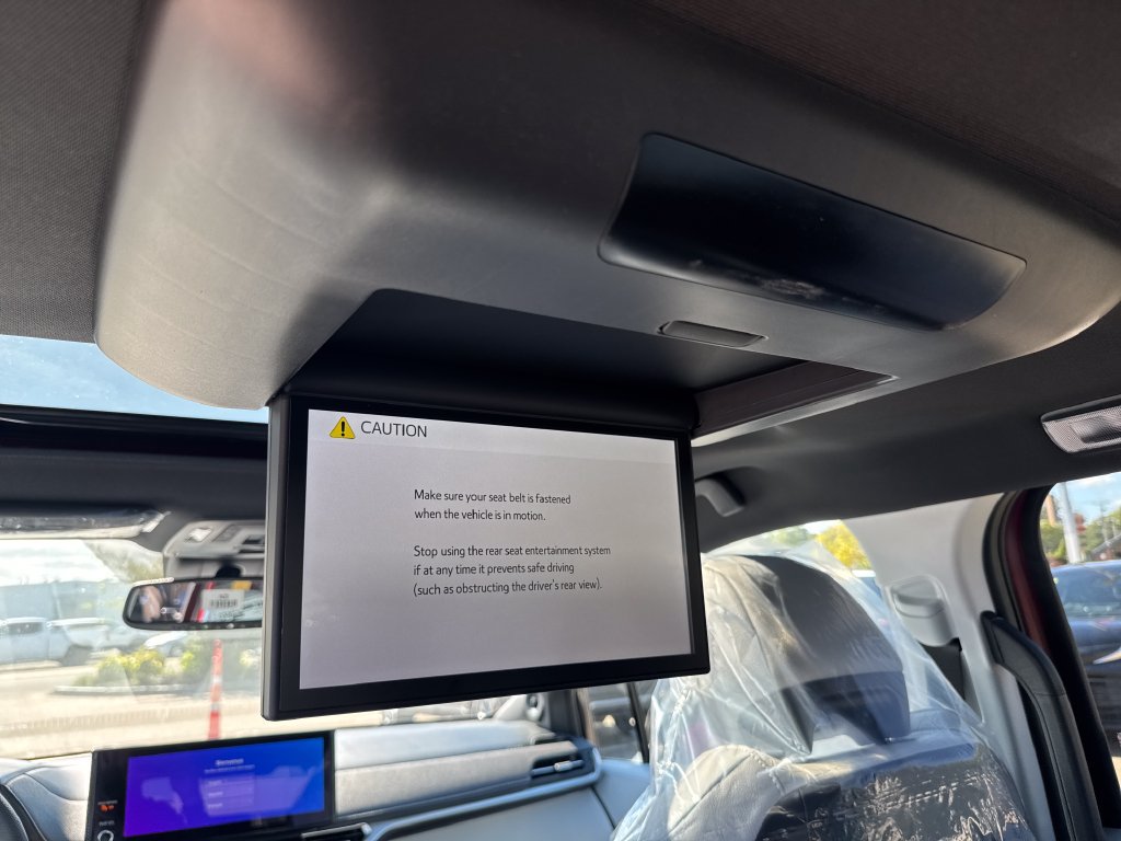 New 2026 Toyota Sienna XSE AWD/4WD image 34